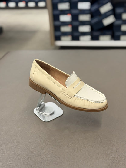Women's Stassi Soft Leather Penny Loafers beige & Off white