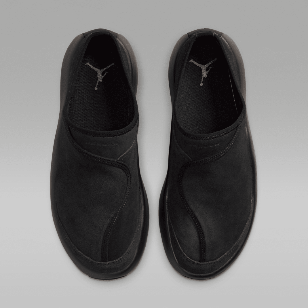 Black/Dark Smoke Grey