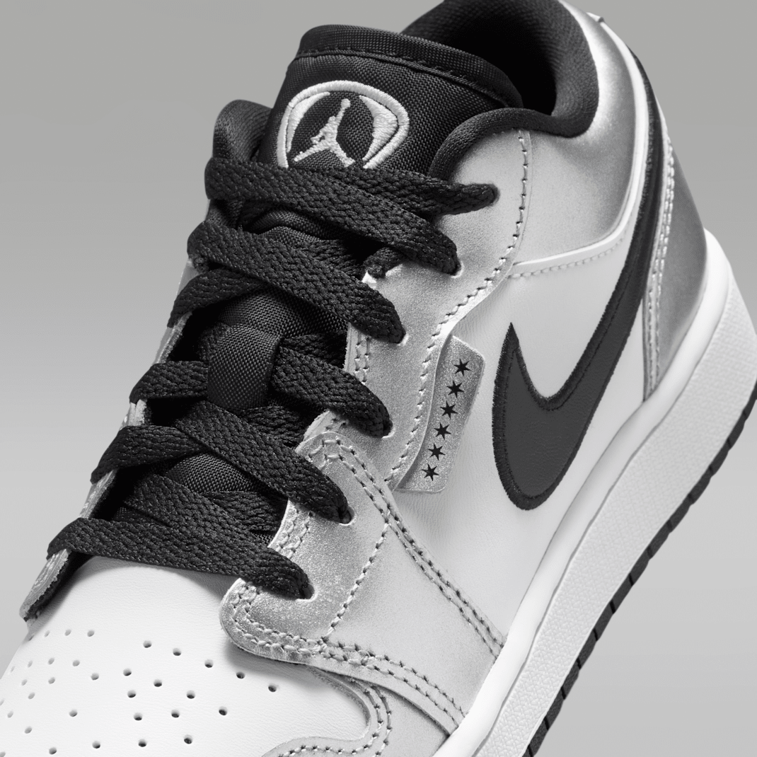 White/White/Metallic Silver/Black