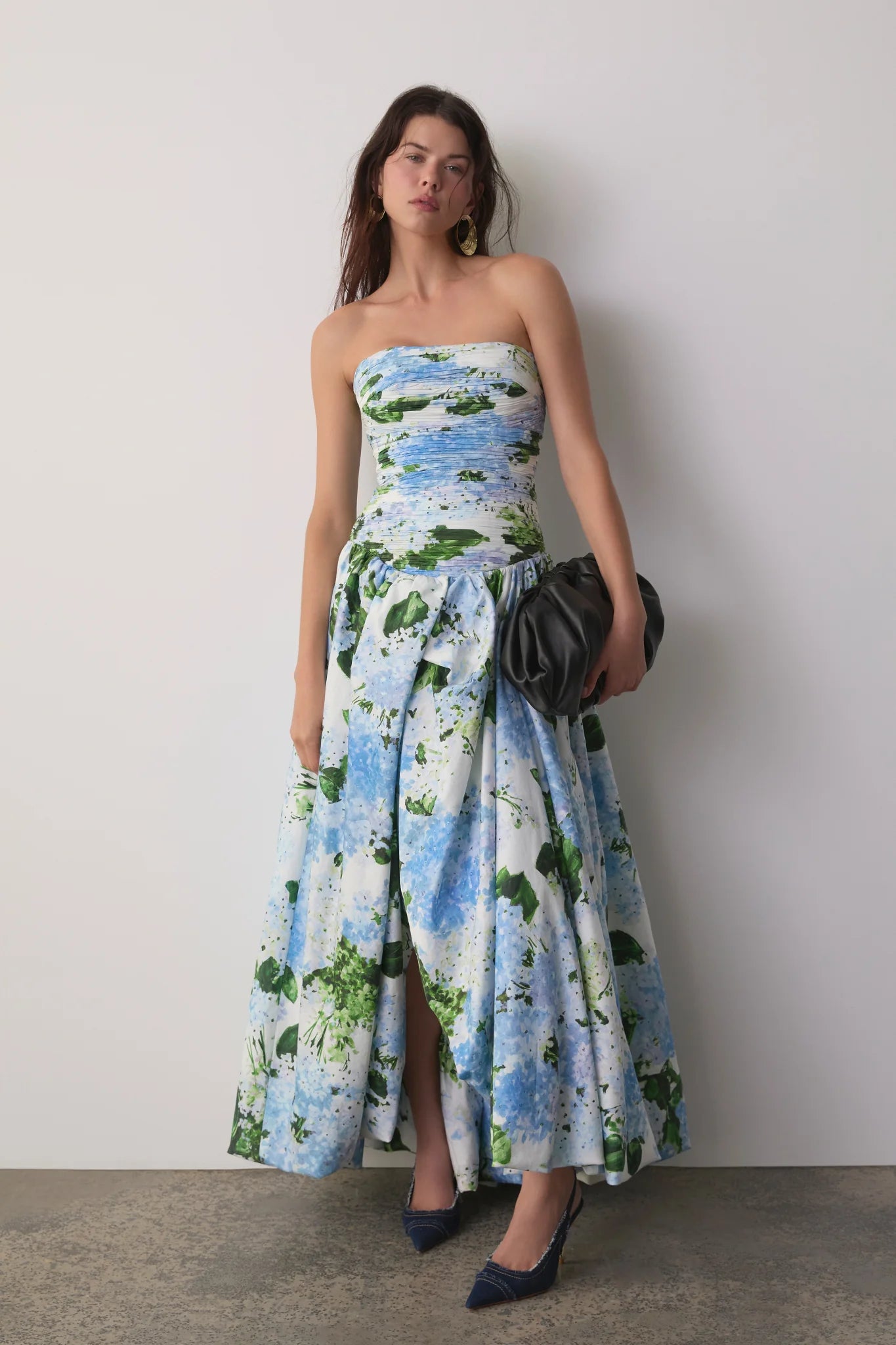 BLUE HYDRANGEA