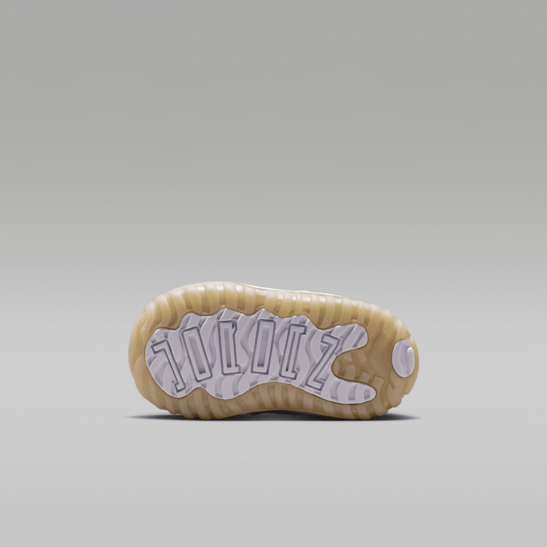 White/Team Gold/Metallic Gold
