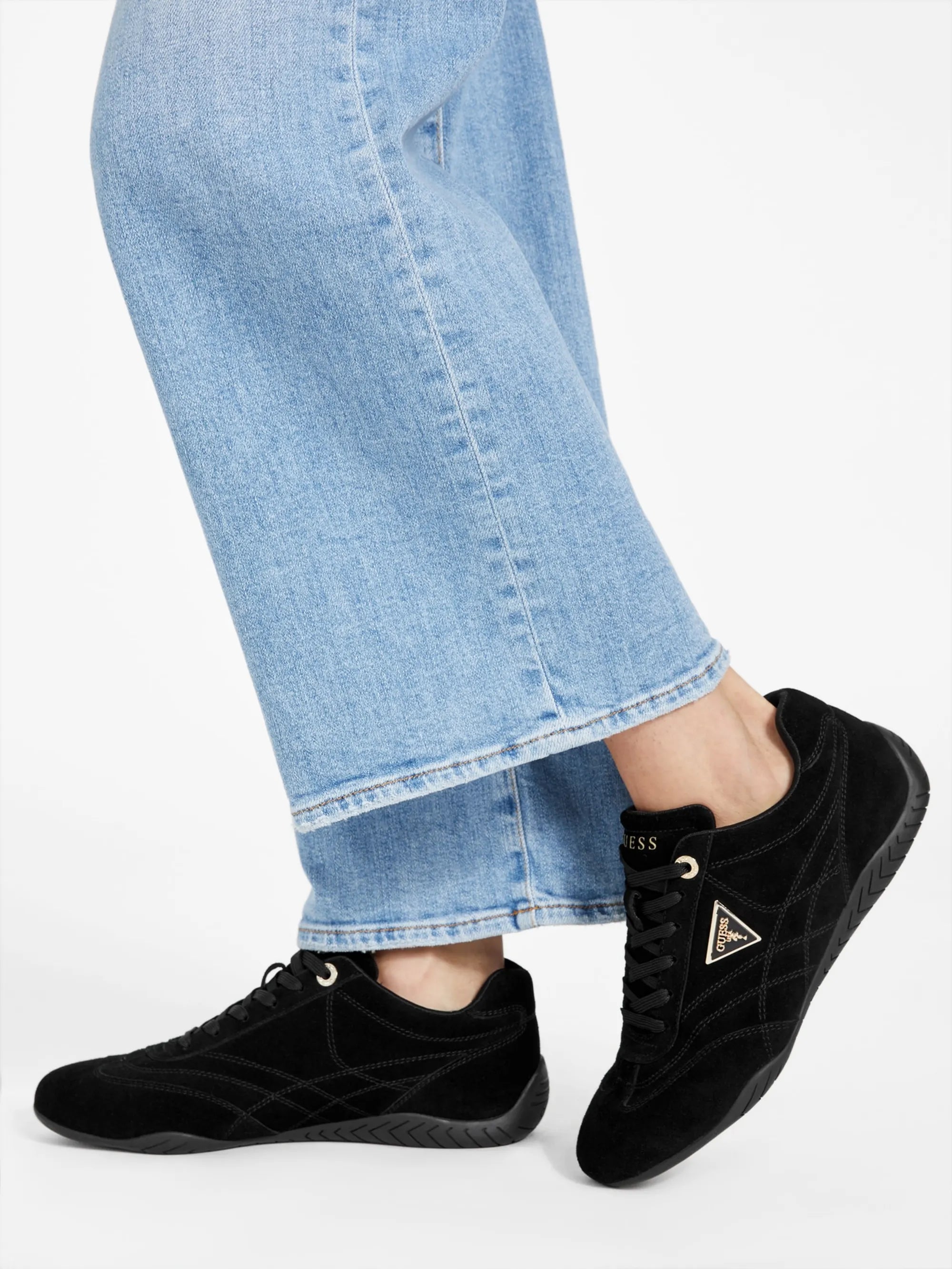 Black 001