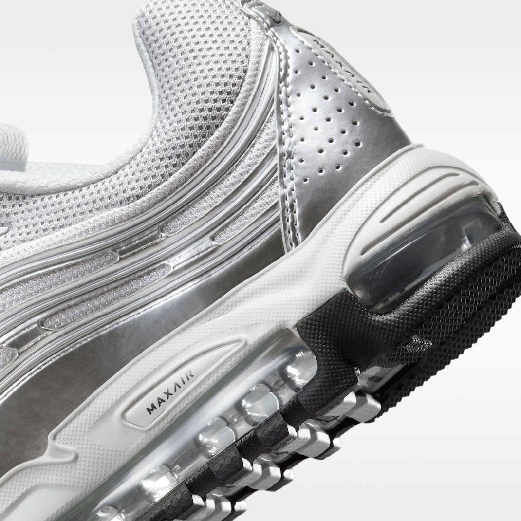 Flat Silver/Metallic Silver/Black/Metallic Silver