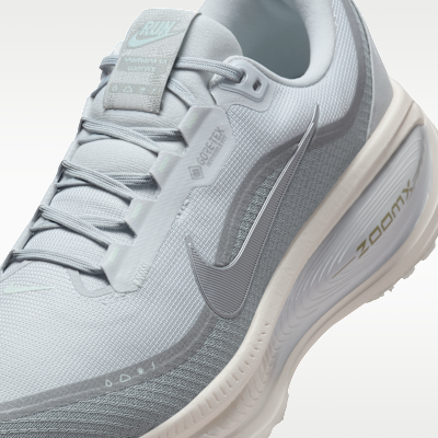 Pure Platinum/Light Pumice/Barely Green/Metallic Silver