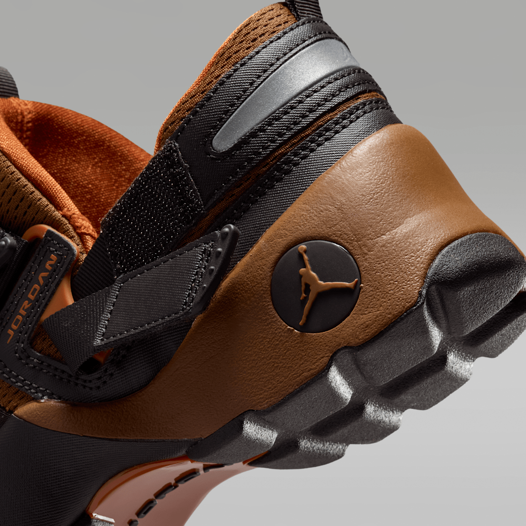 Light British Tan/Reflective Silver/White/Desert Orange