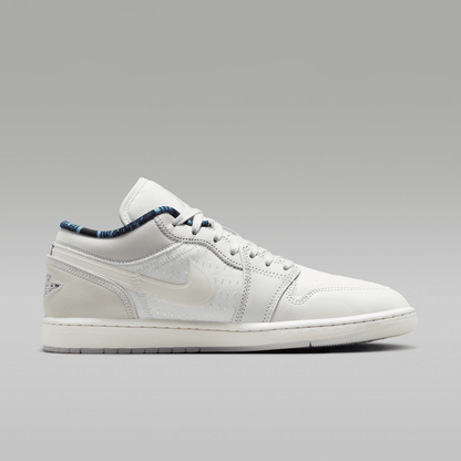 Summit White/Multi-Color/Off White/Sail