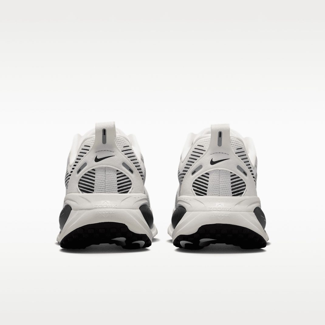 Summit White/Sail/Photon Dust/Metallic Silver