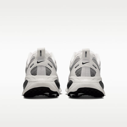 Summit White/Sail/Photon Dust/Metallic Silver