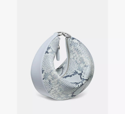 Pale Sapphirine