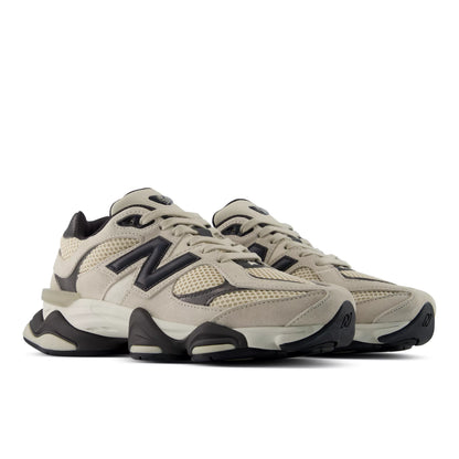 Timberwolf With Black Cement
