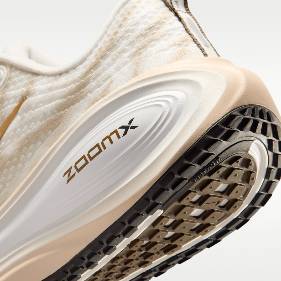 Summit White/Dark Hazel/Sanddrift/Metallic Gold