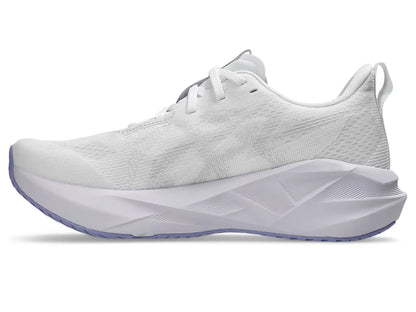 White/Lilac Hint