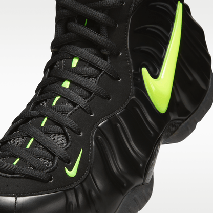 Black/Voltage Yellow
