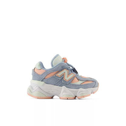 Mint Water With Light Arctic Grey