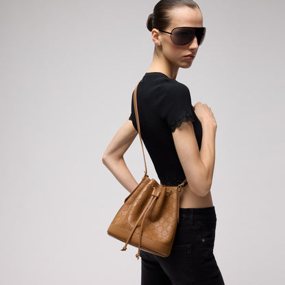 piel beige oscuro con GG