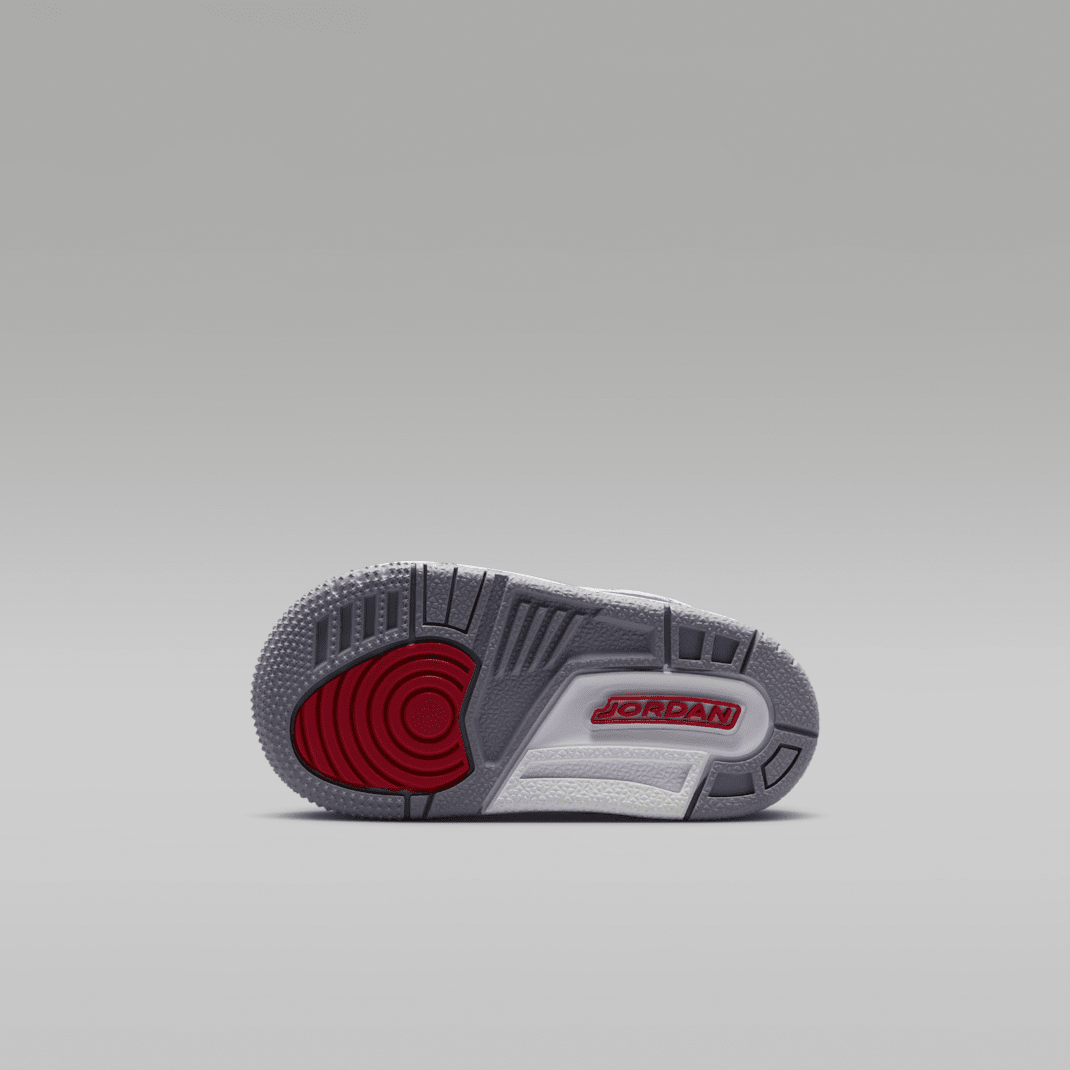 White/True Blue/Cement Grey/Fire Red