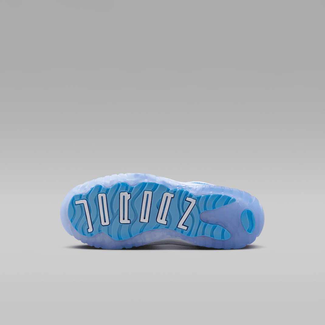 White/Black/University Blue 2