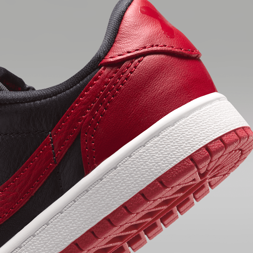 Black/Varsity Red/Summit White/Black 2