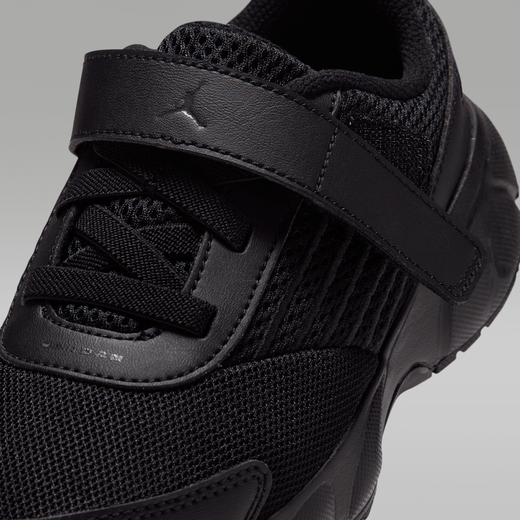 Black/Dark Smoke Grey