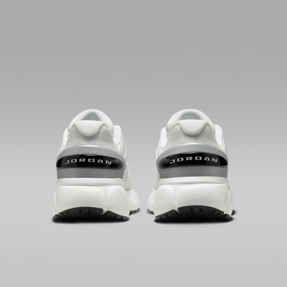Summit White/Metallic Silver/Black