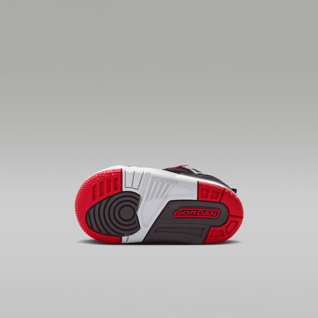 Black/Wolf Grey/White/Gym Red