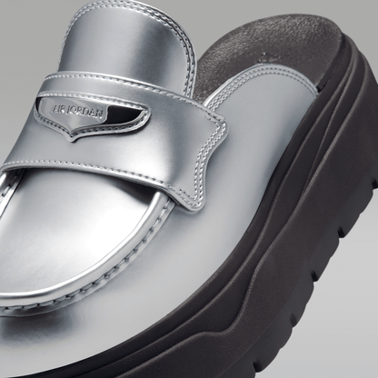 Metallic Silver/Shadow Brown/Wolf Grey/Metallic Silver