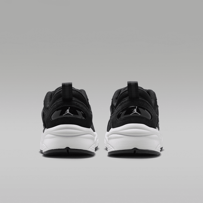 Black/White 2
