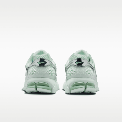 Barely Green/Steam/Spruce Aura/Metallic Silver