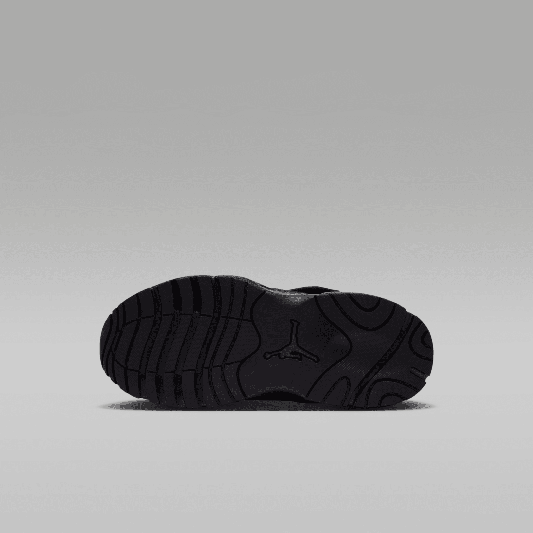 Black/Dark Smoke Grey