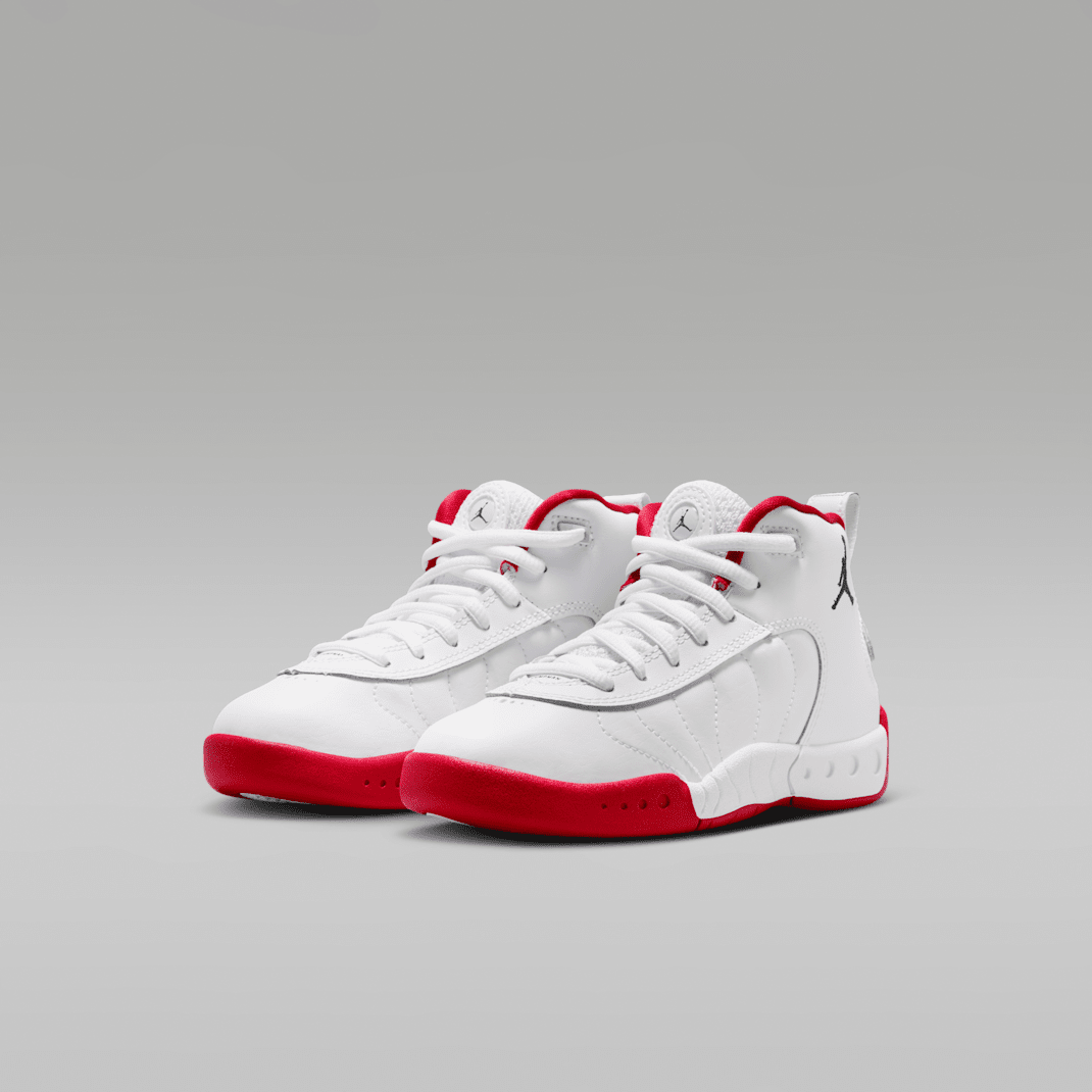 White/True Red/Metallic Silver/Black 2