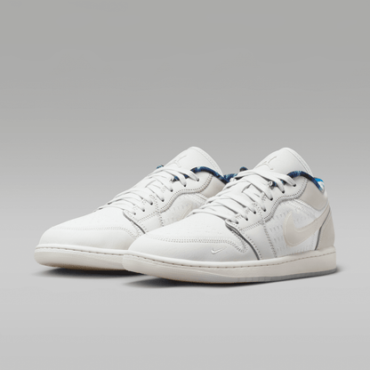Summit White/Multi-Color/Off White/Sail