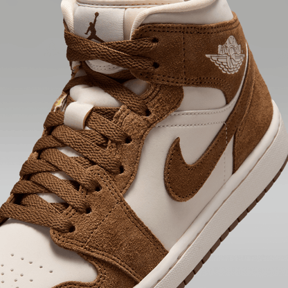 Light British Tan/Chalk