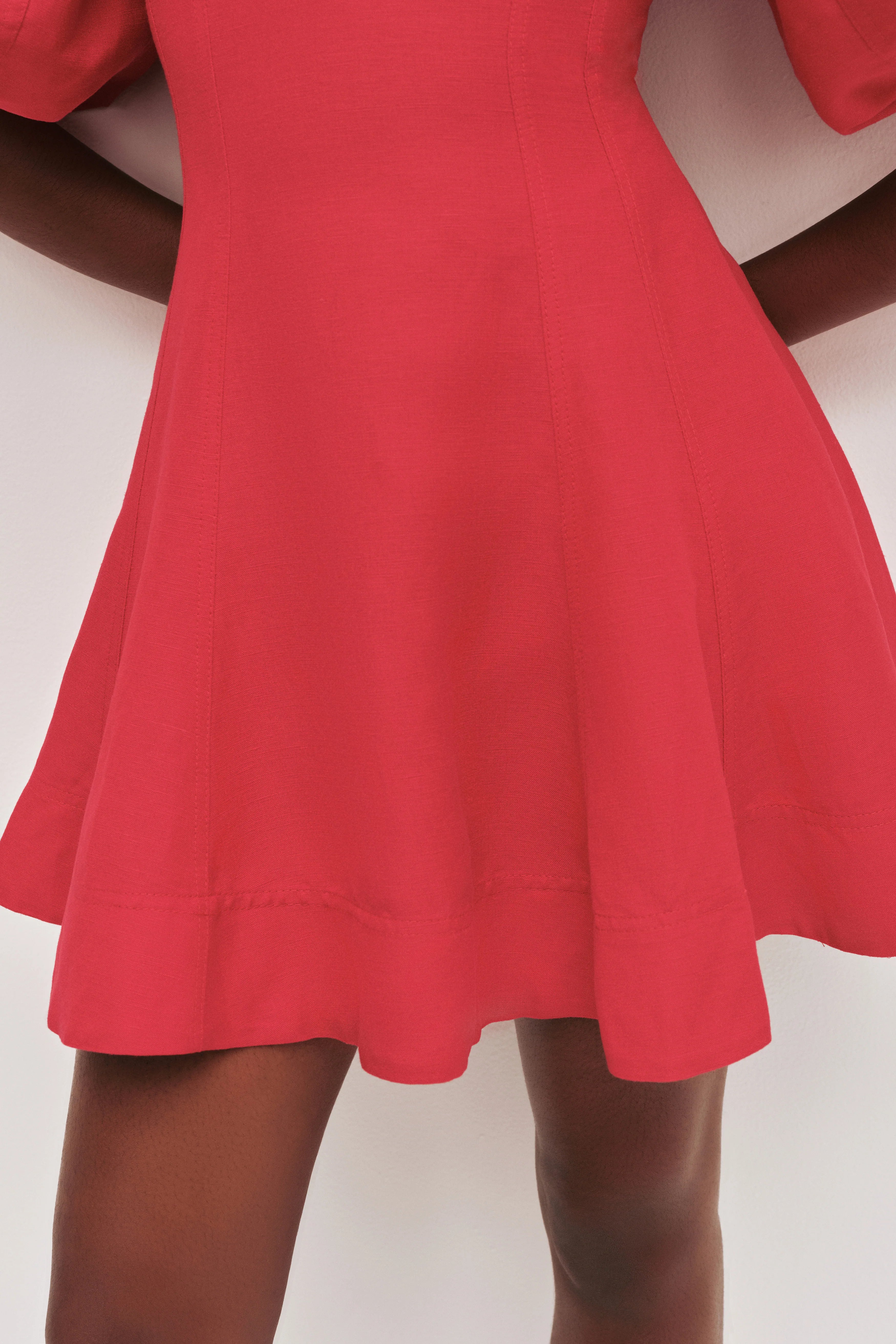 SCARLET RED