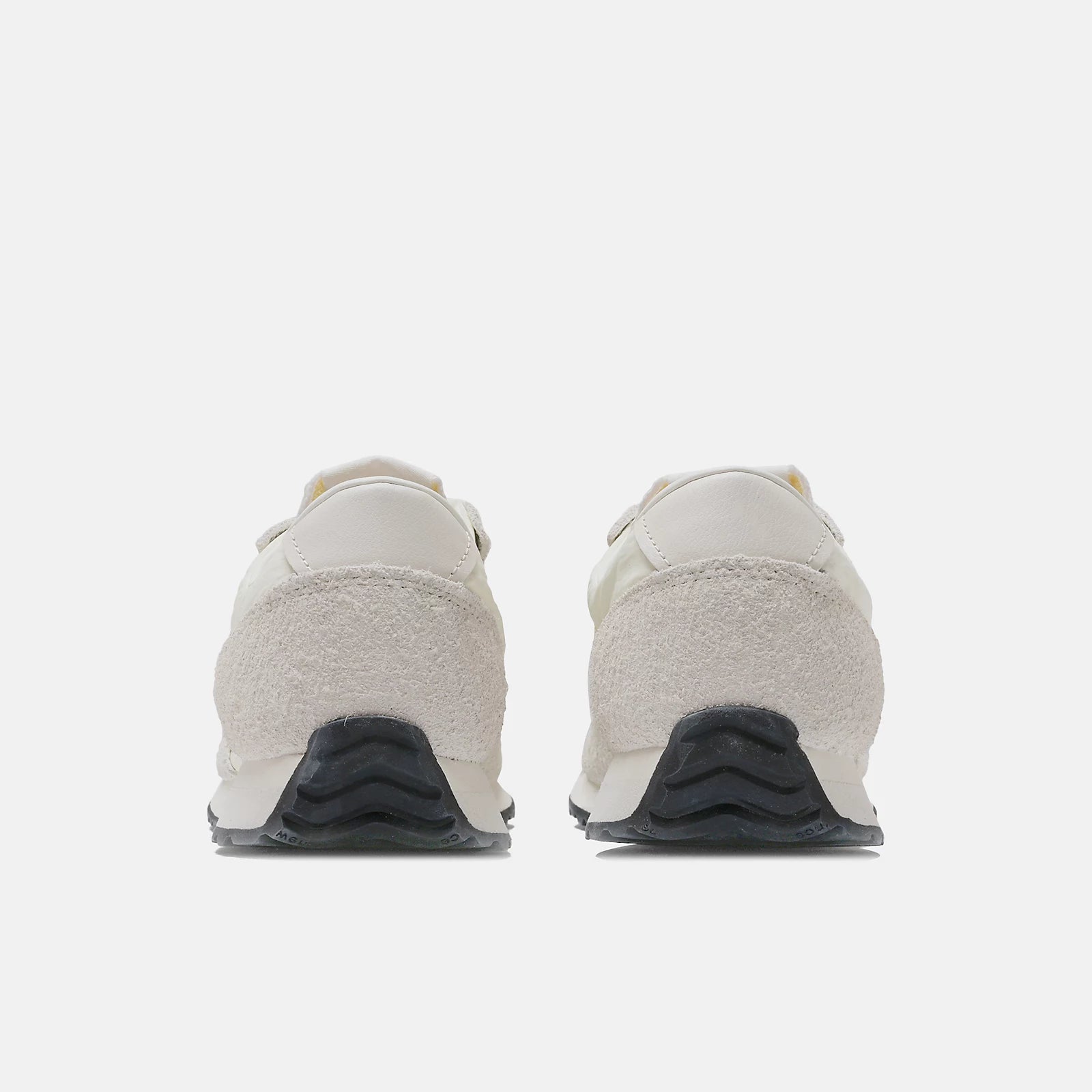 Linen With Angora And Black