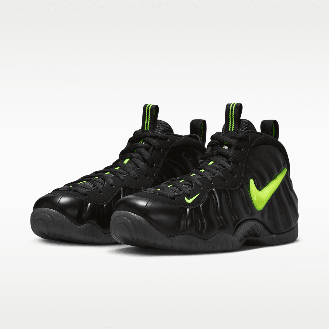 Black/Voltage Yellow