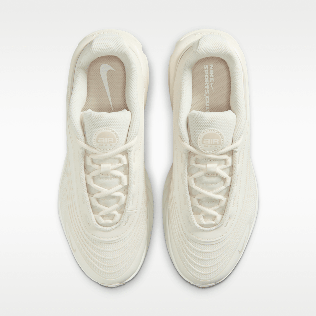 Sail/Pale Ivory/Silt Red