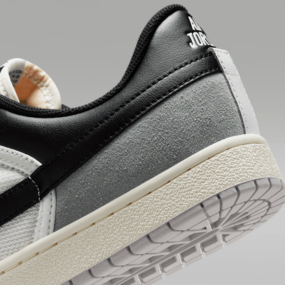 Summit White/Light Smoke Grey/Neutral Grey/Black