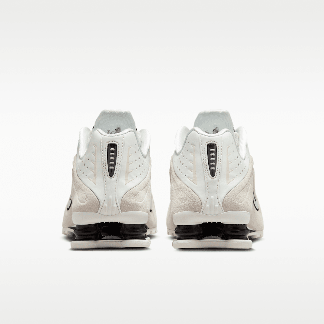 Summit White/Light Orewood Brown/Black