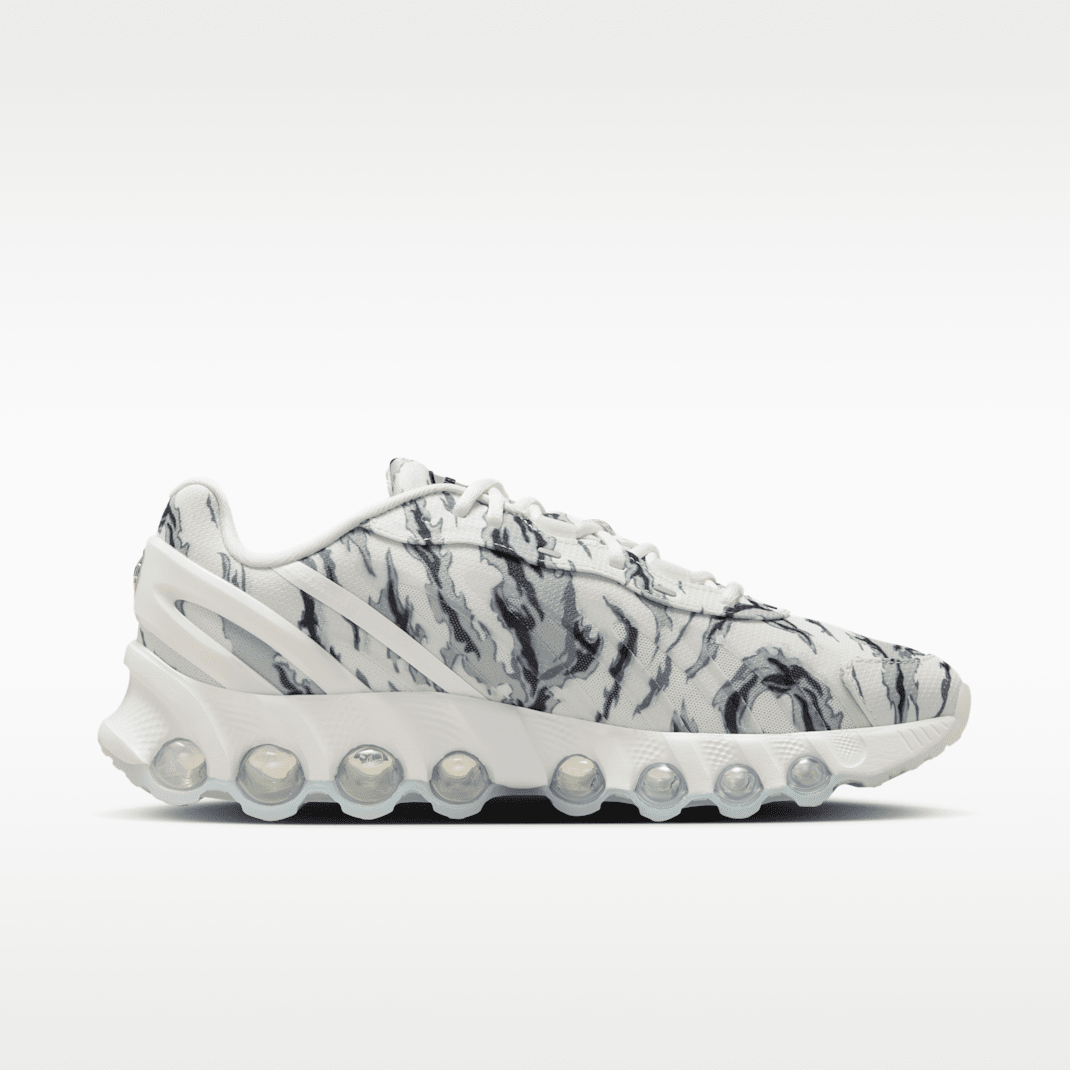 Summit White/Cool Grey/Light Smoke Grey/Dark Smoke Grey