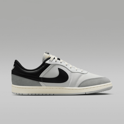 Summit White/Light Smoke Grey/Neutral Grey/Black