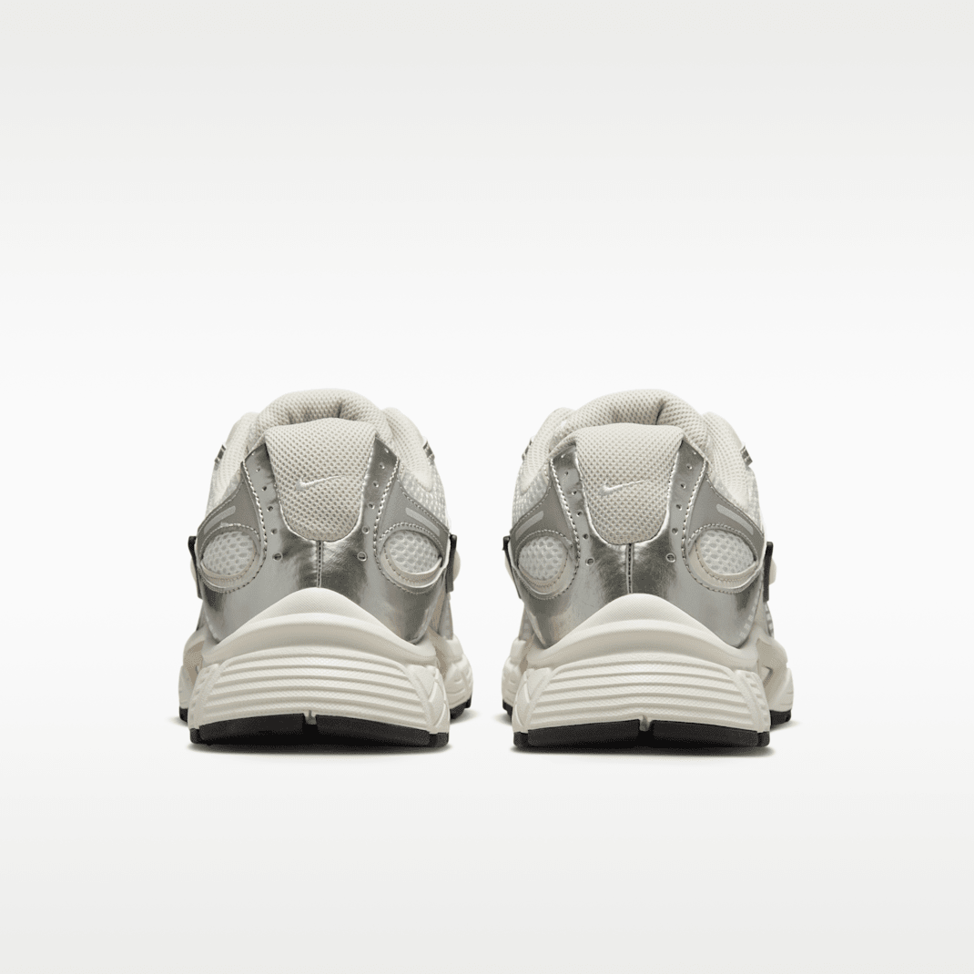 Summit White/Sail/Black/Light Orewood Brown
