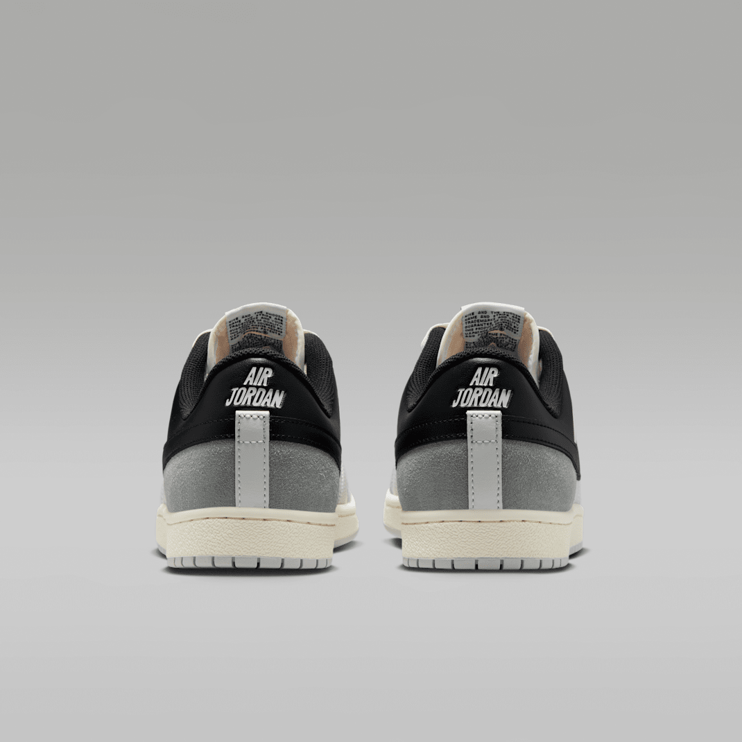 Summit White/Light Smoke Grey/Neutral Grey/Black