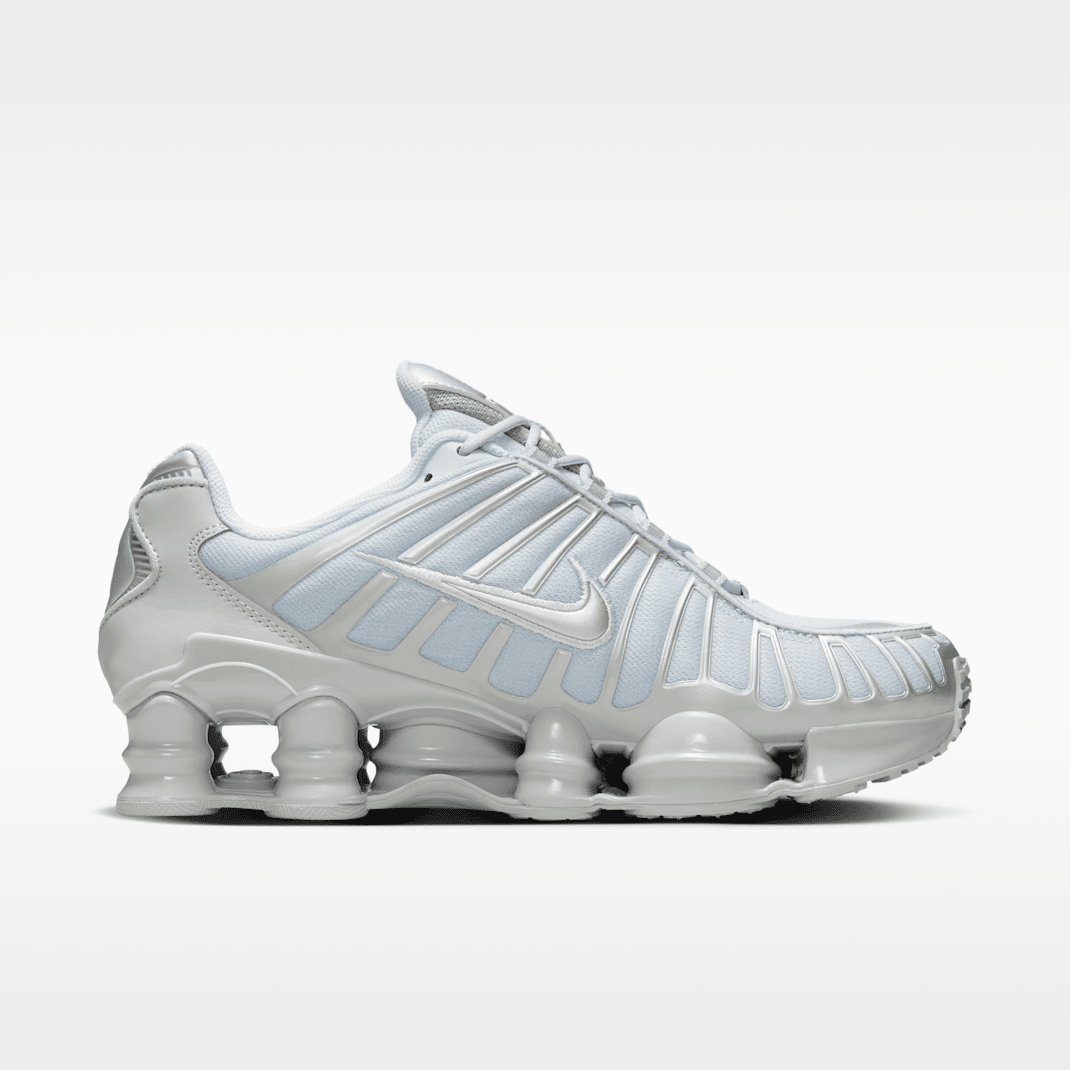 Pure Platinum/Smoke Grey/Metallic Silver