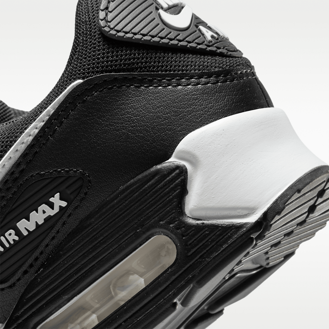 Black/Black/White