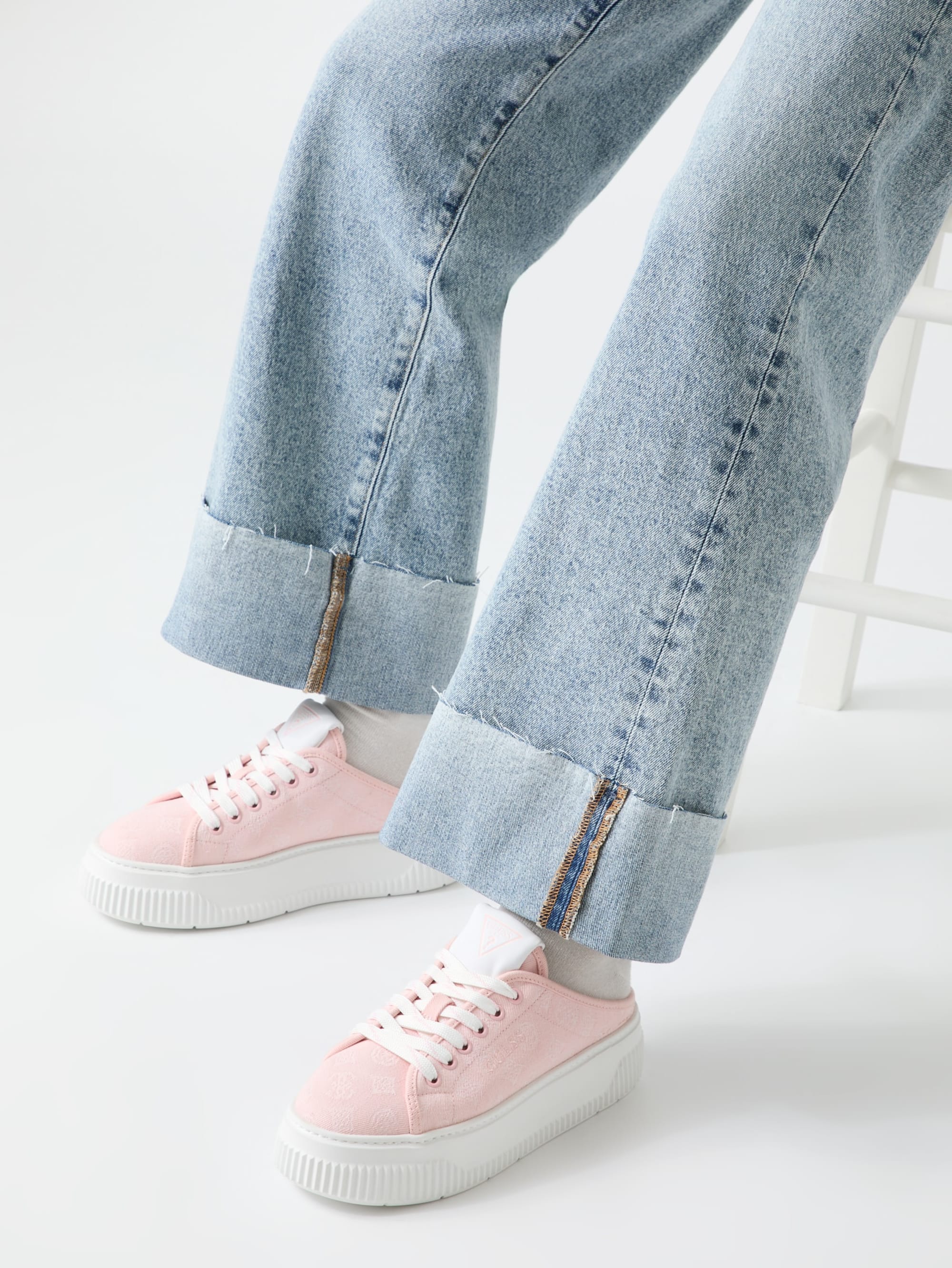 Light Pink 680