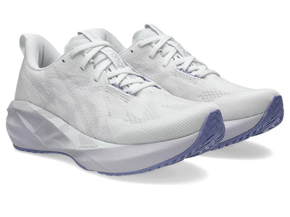 White/Lilac Hint