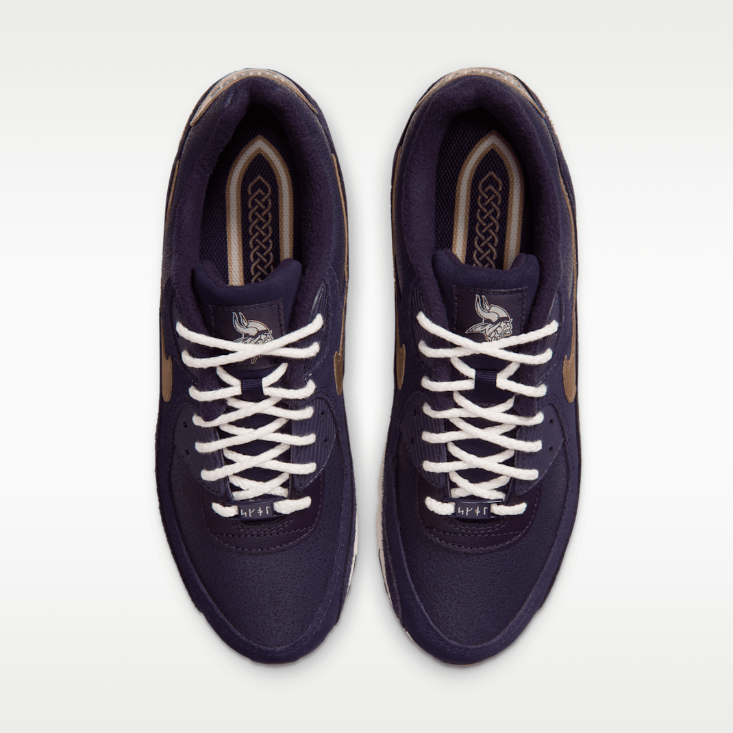 Purple Dynasty/Pale Ivory/Metallic Gold