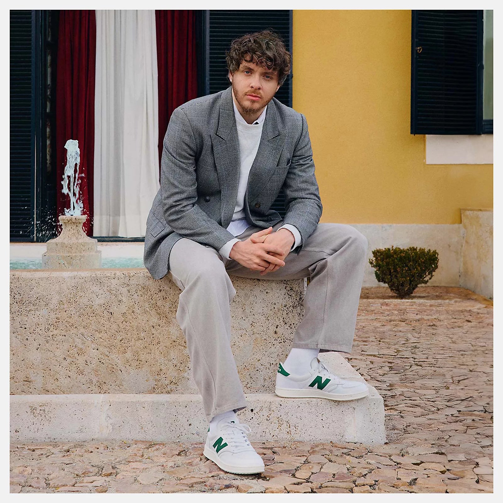 Nb 103 White With Dark Alpine Green