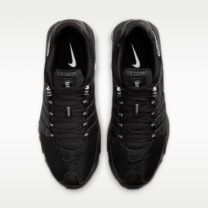 Black/White/Black