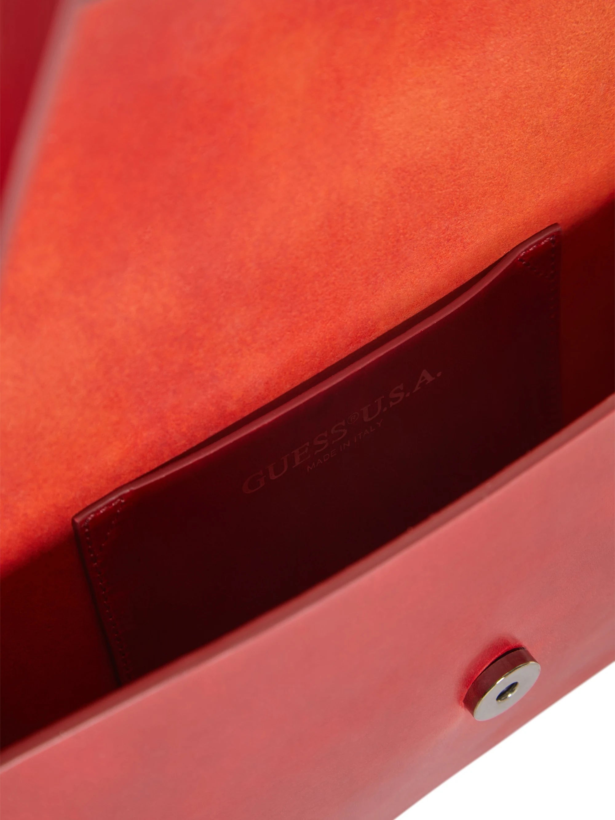 Gusa Red Passion